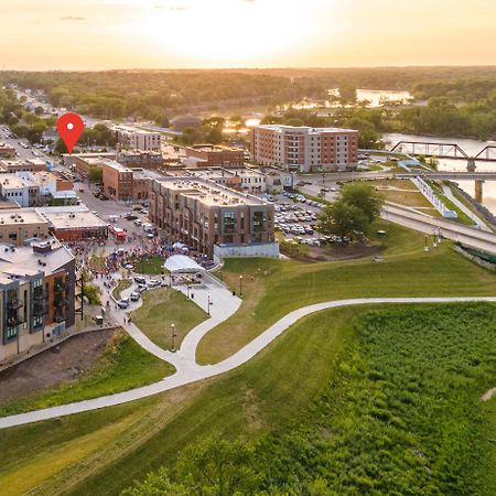 The Lindell Motor Lodge Сийдър Фолс Екстериор снимка